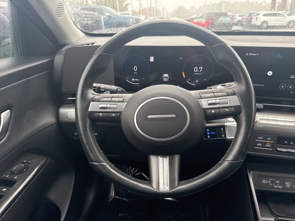 Used 2024 Hyundai Kona Limited image 16