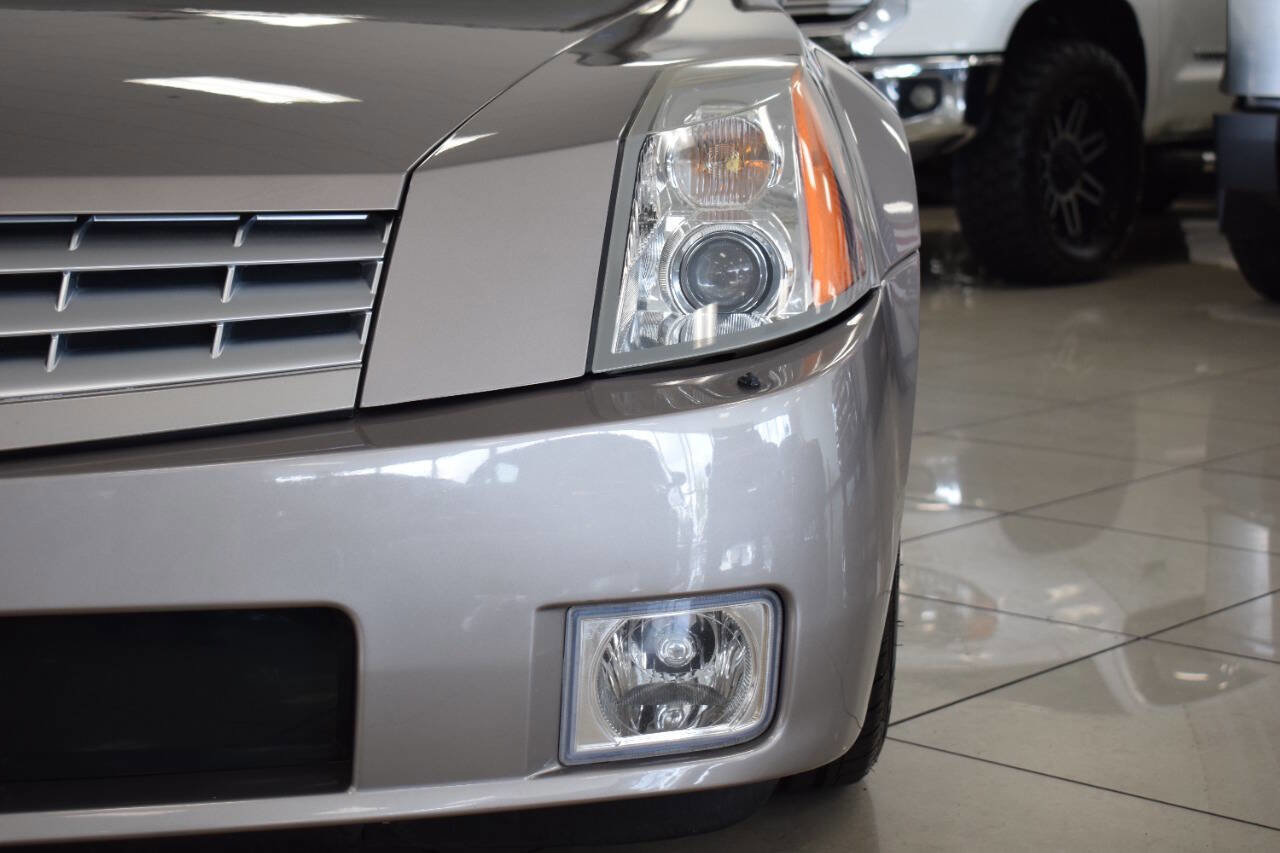 Used 2005 Cadillac XLR image 17