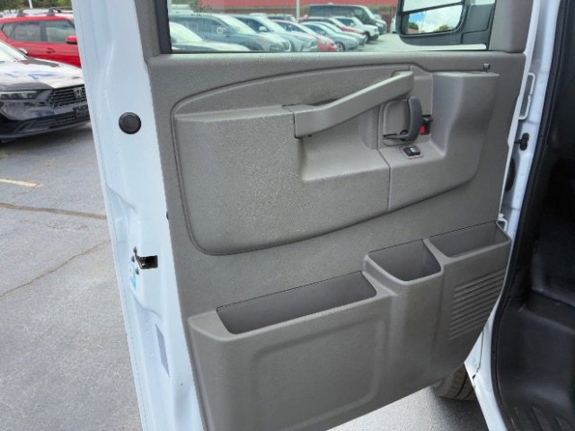 Used 2023 GMC Savana 2500 w/ Driver Convenience Package image 12
