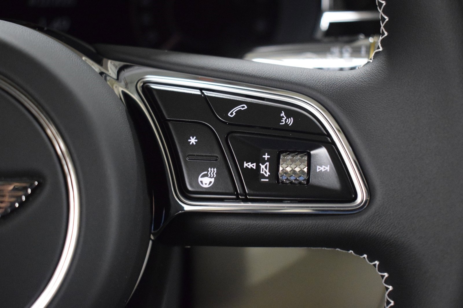 New 2025 Bentley Flying Spur Plug-In Hybrid image 27