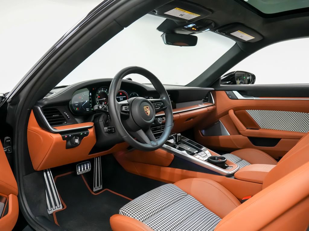 Certified 2024 Porsche 911 Turbo AWD/4WD image 4