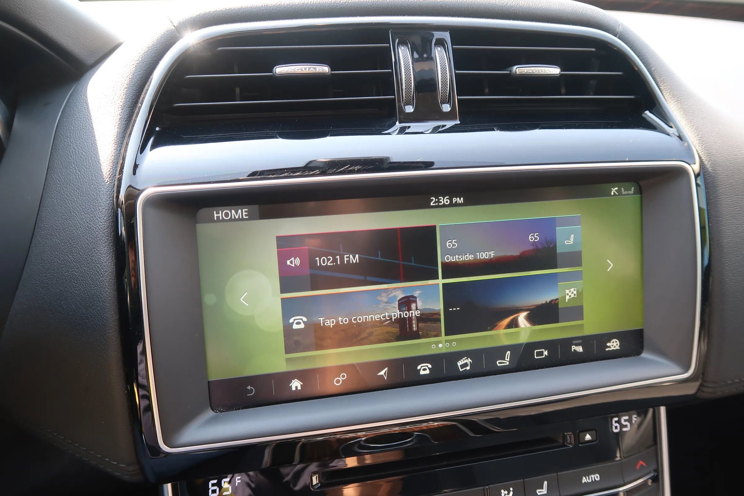 Used 2017 Jaguar XE First Edition image 33