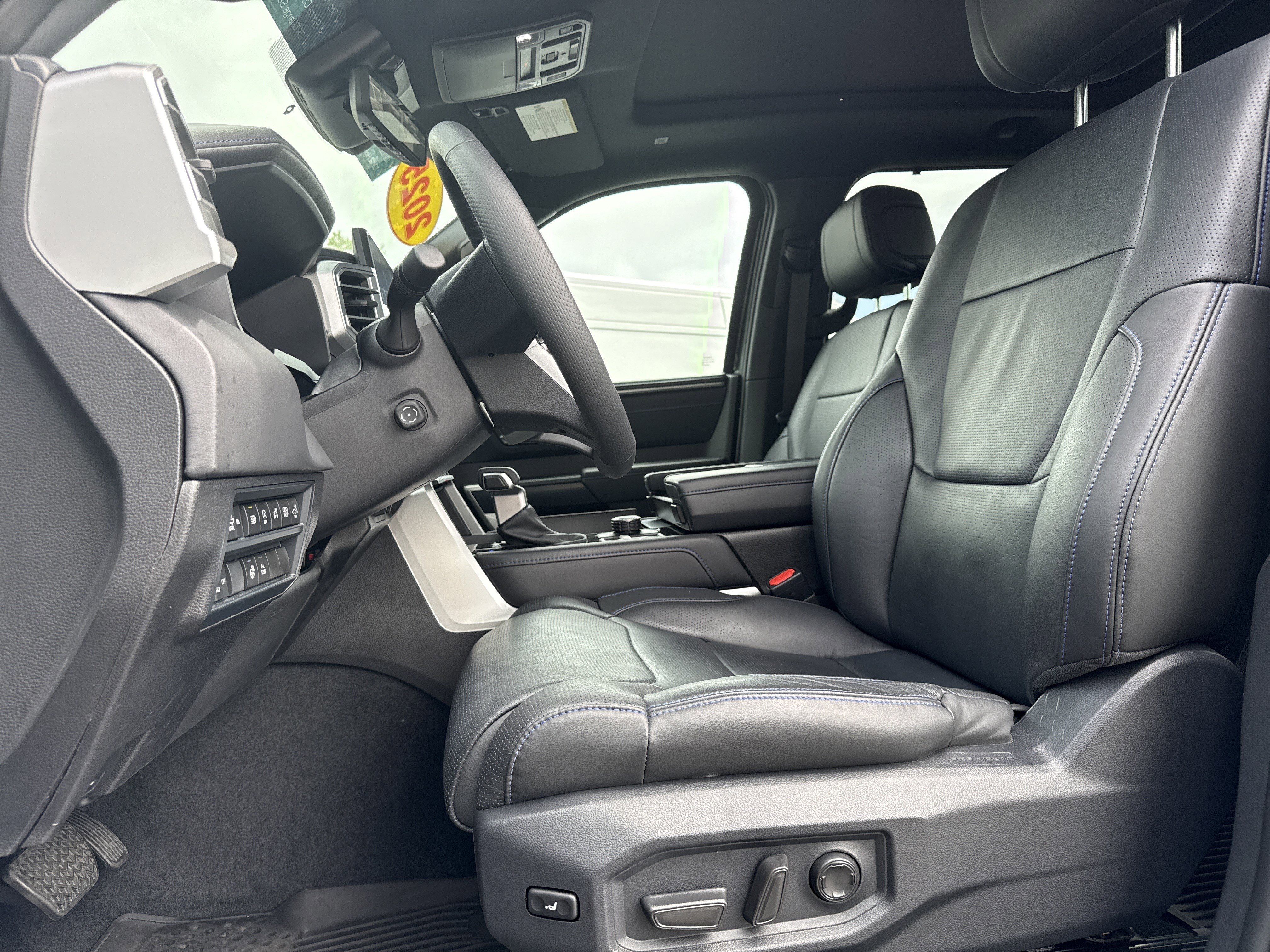 Used 2025 Toyota Tundra Platinum AWD/4WD image 15