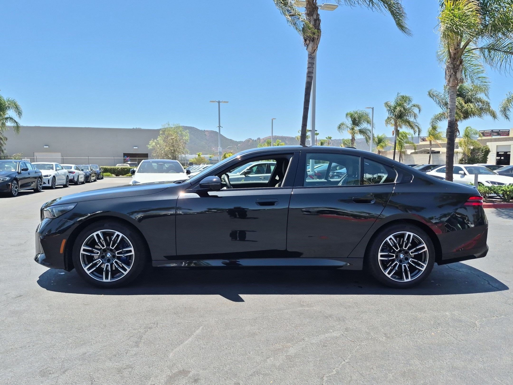 Used 2026 BMW 530i w/ M Sport Package RWD image 7