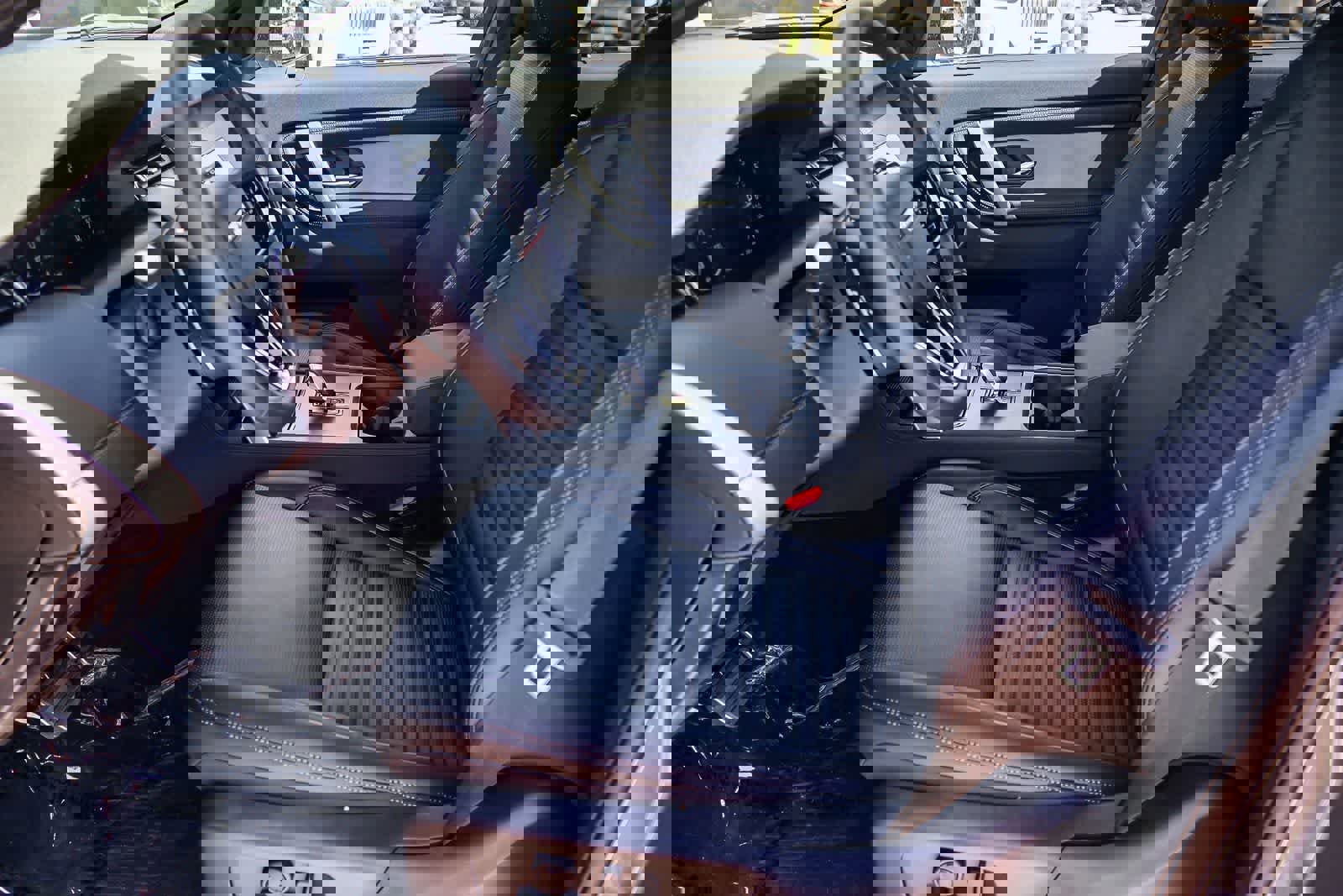 New 2026 Land Rover Discovery Sport Landmark image 19