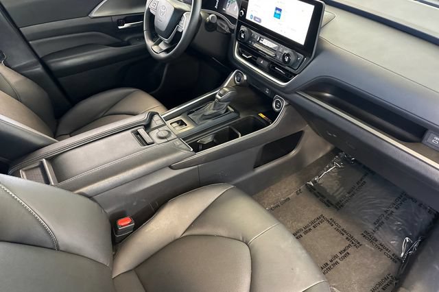 Certified 2025 Toyota Grand Highlander FWD image 21