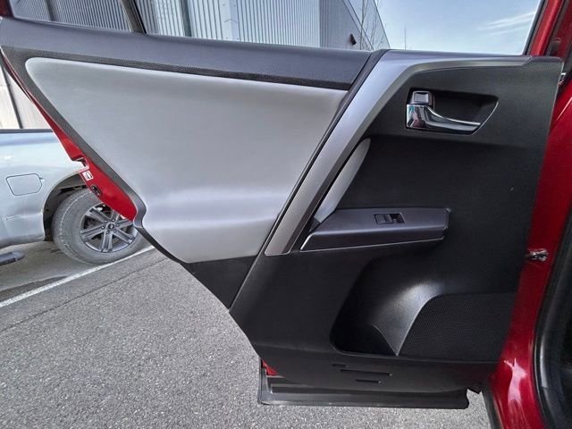 Used 2018 Toyota RAV4 XLE image 39