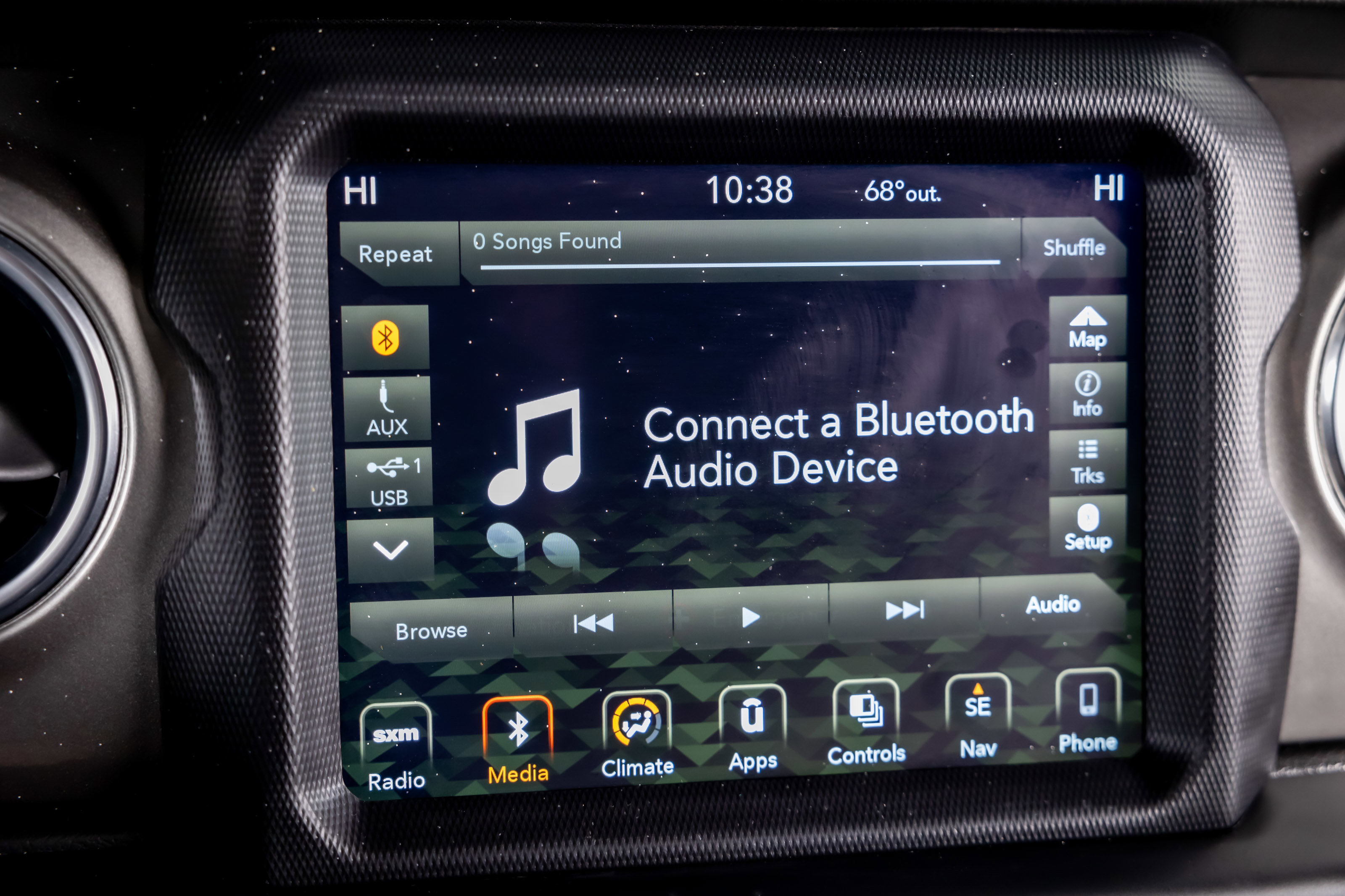 Used 2019 Jeep Wrangler Unlimited Sahara image 32