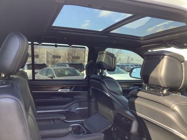 Used 2022 Jeep Grand Wagoneer Series I image 29