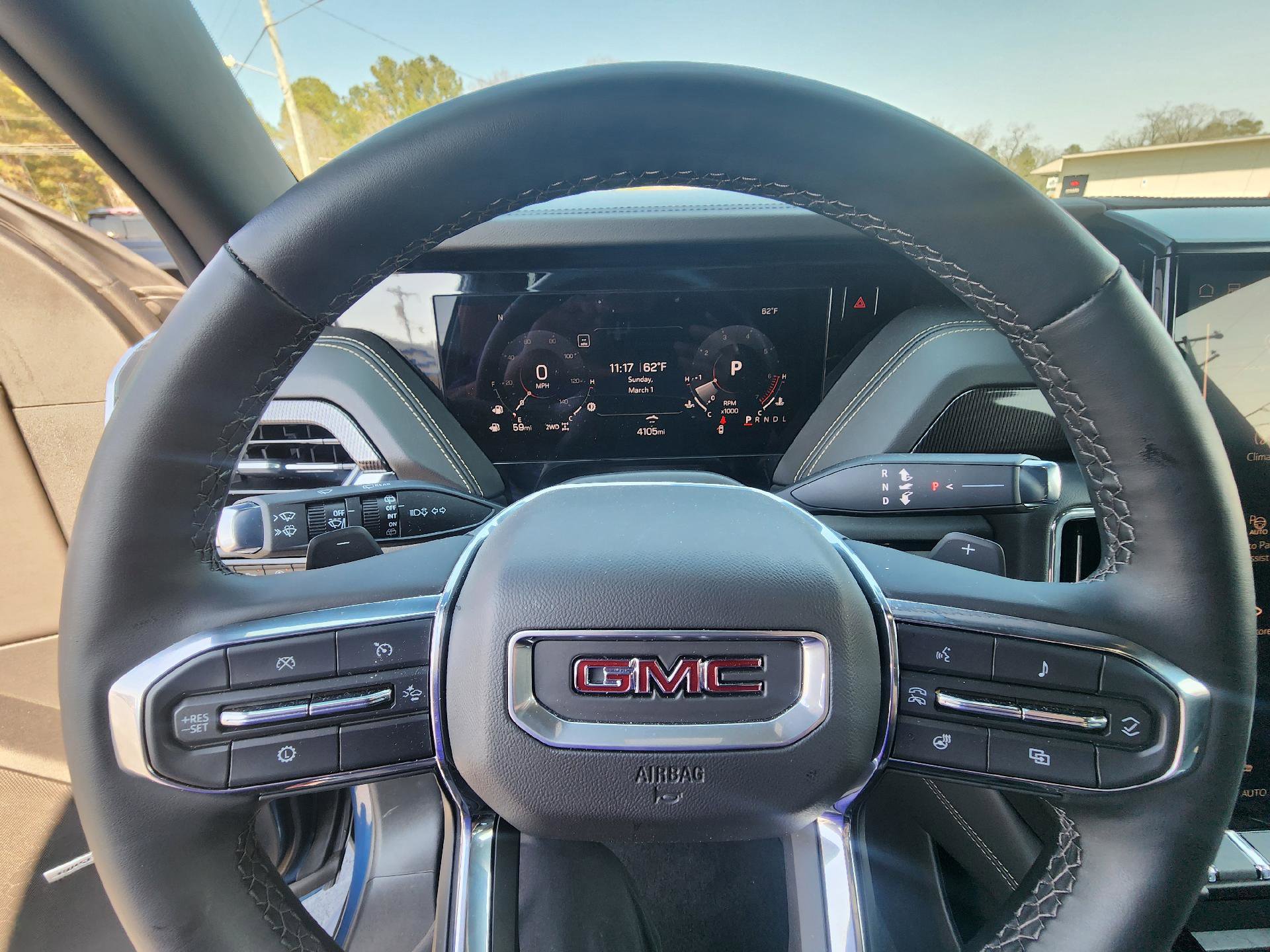 Used 2025 GMC Yukon Elevation AWD/4WD image 16