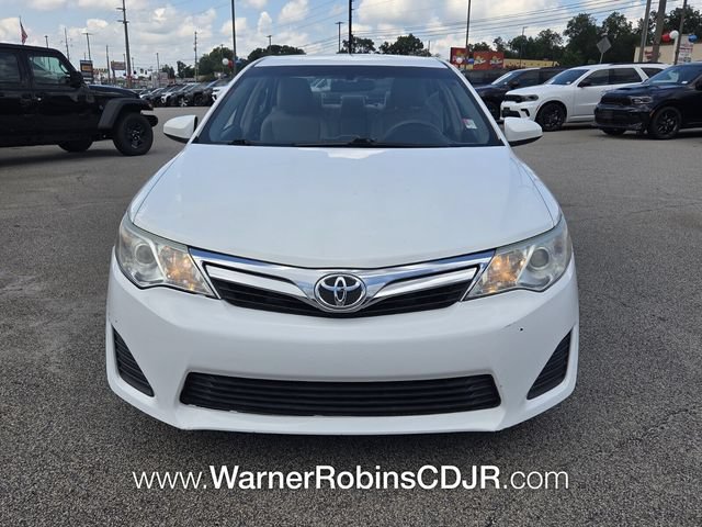 Used 2014 Toyota Camry LE FWD video 2