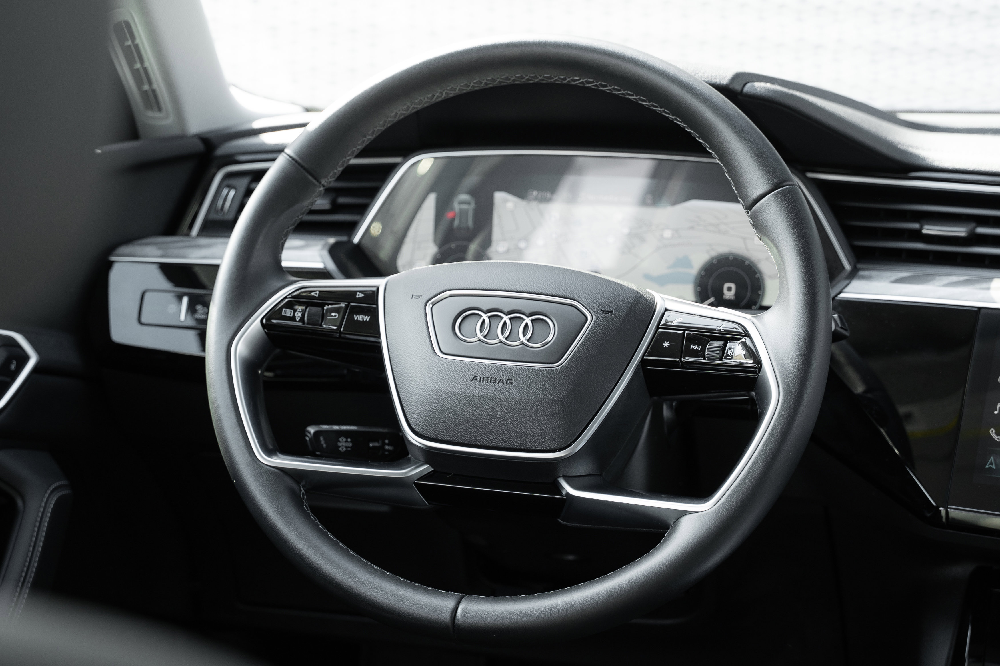 Certified 2024 Audi Q8 e-tron Premium Plus w/ Premium Plus Package image 9