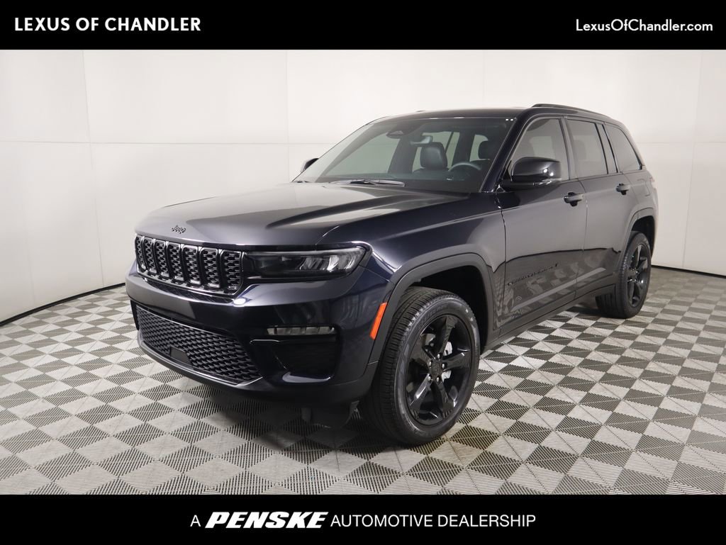 Used 2024 Jeep Grand Cherokee Limited w/ Black Appearance Package