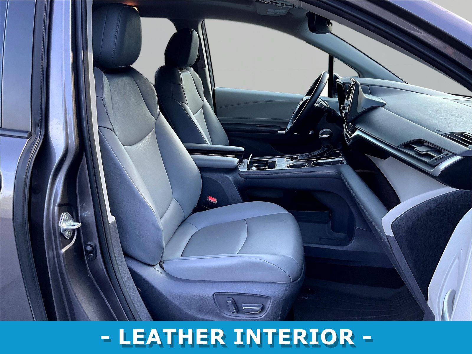 Used 2021 Toyota Sienna XLE FWD image 29