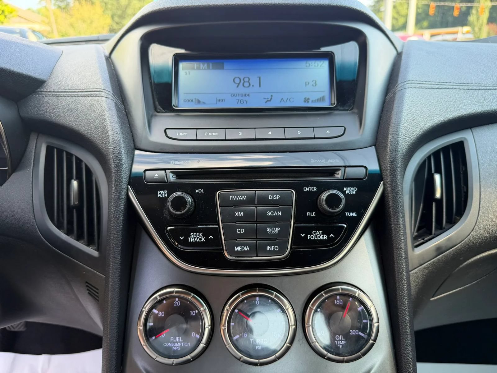 Used 2014 Hyundai Genesis 2.0T RWD image 16