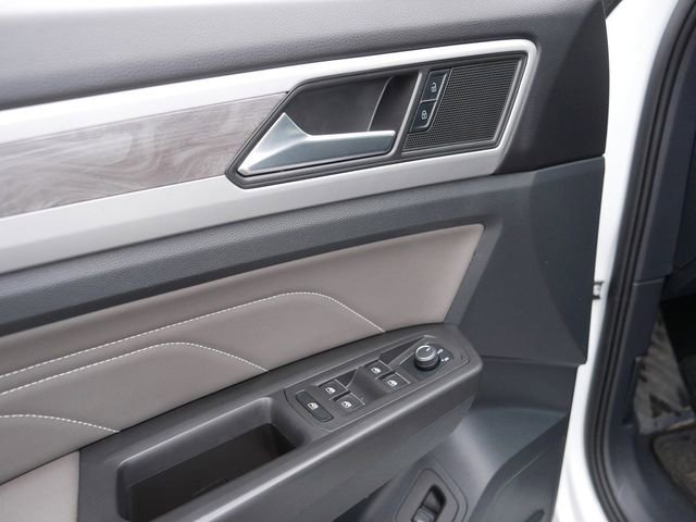 Certified 2023 Volkswagen Atlas Cross Sport SE image 16