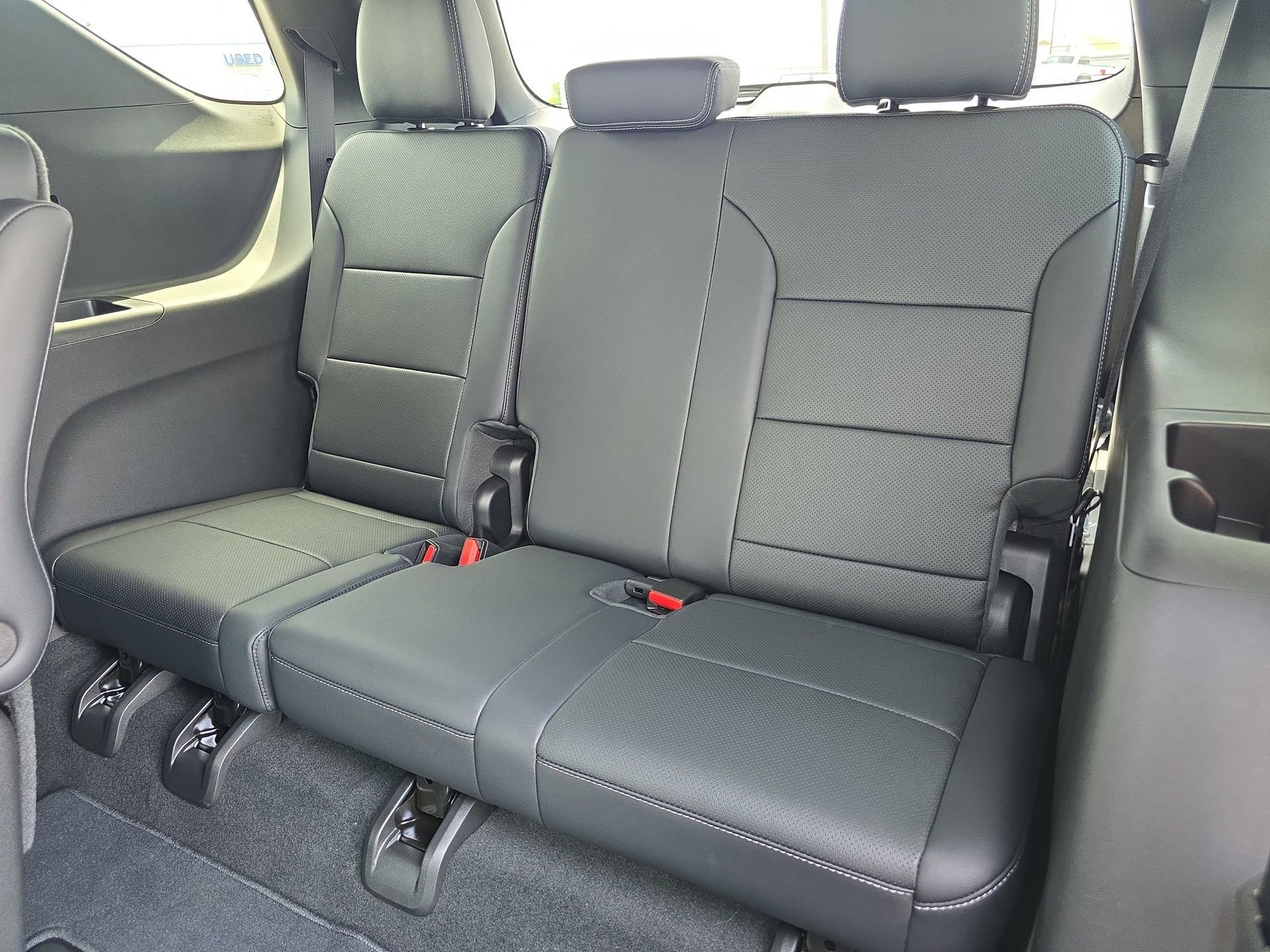 New 2026 Chevrolet Traverse LT w/ Sun and Wheel Package FWD image 12