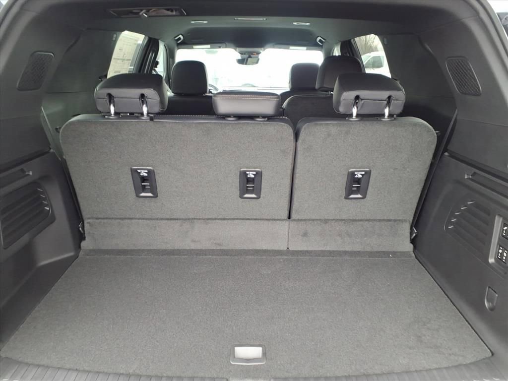 New 2026 Chevrolet Traverse High Country image 18