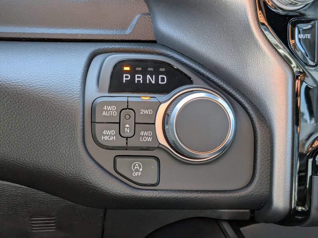 New 2026 RAM 1500 Big Horn AWD/4WD image 17