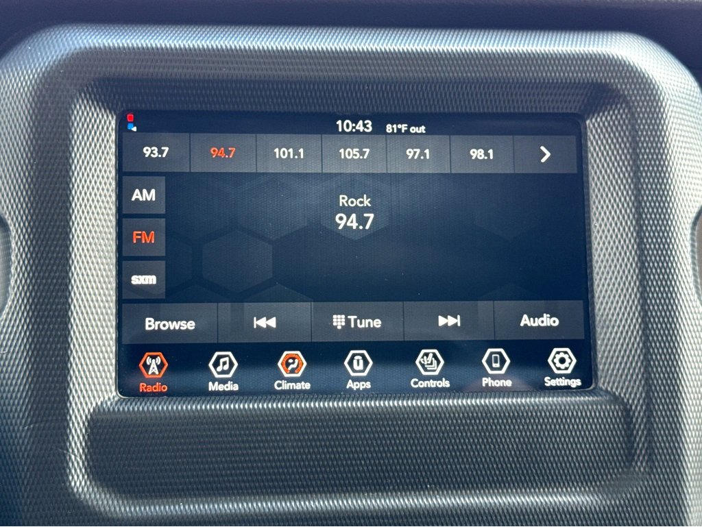 Certified 2022 Jeep Gladiator Willys image 21