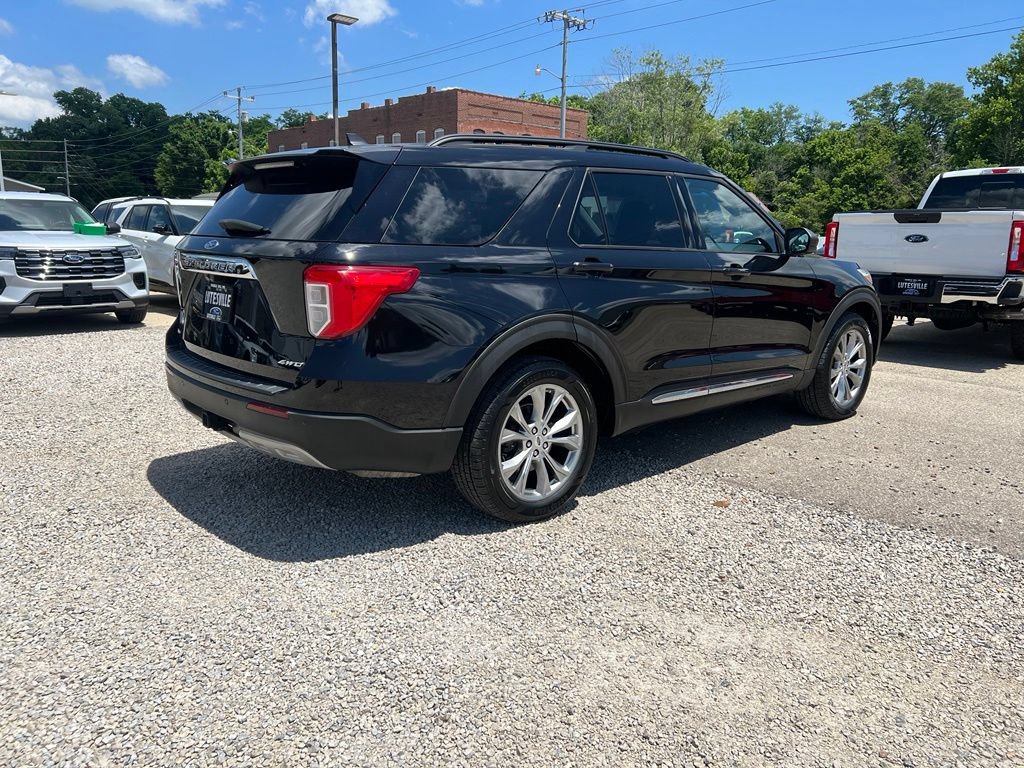 Used 2021 Ford Explorer XLT w/ Equipment Group 202A AWD/4WD image 8