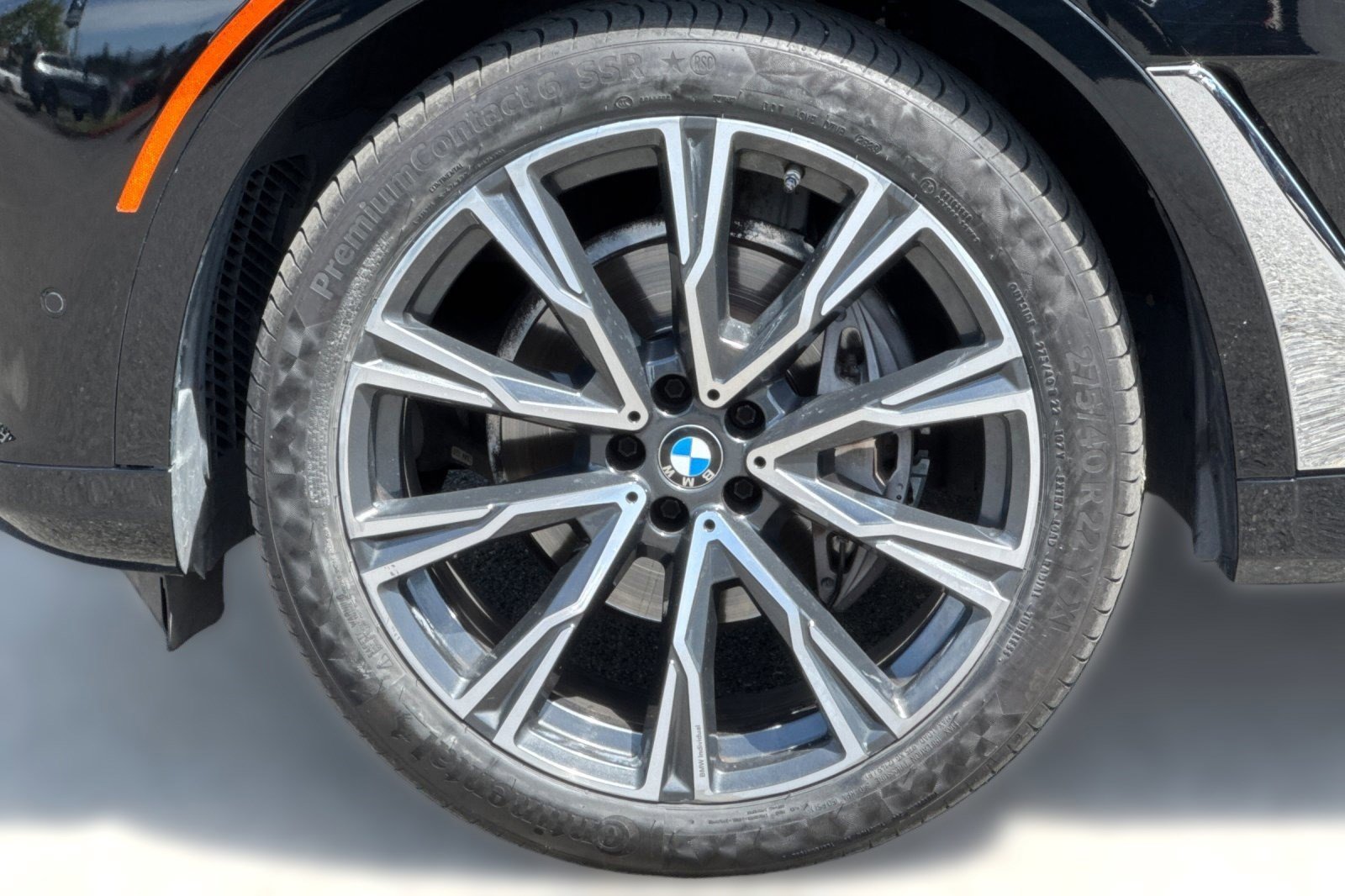 Used 2021 BMW X7 xDrive40i w/ Premium Package AWD/4WD image 11