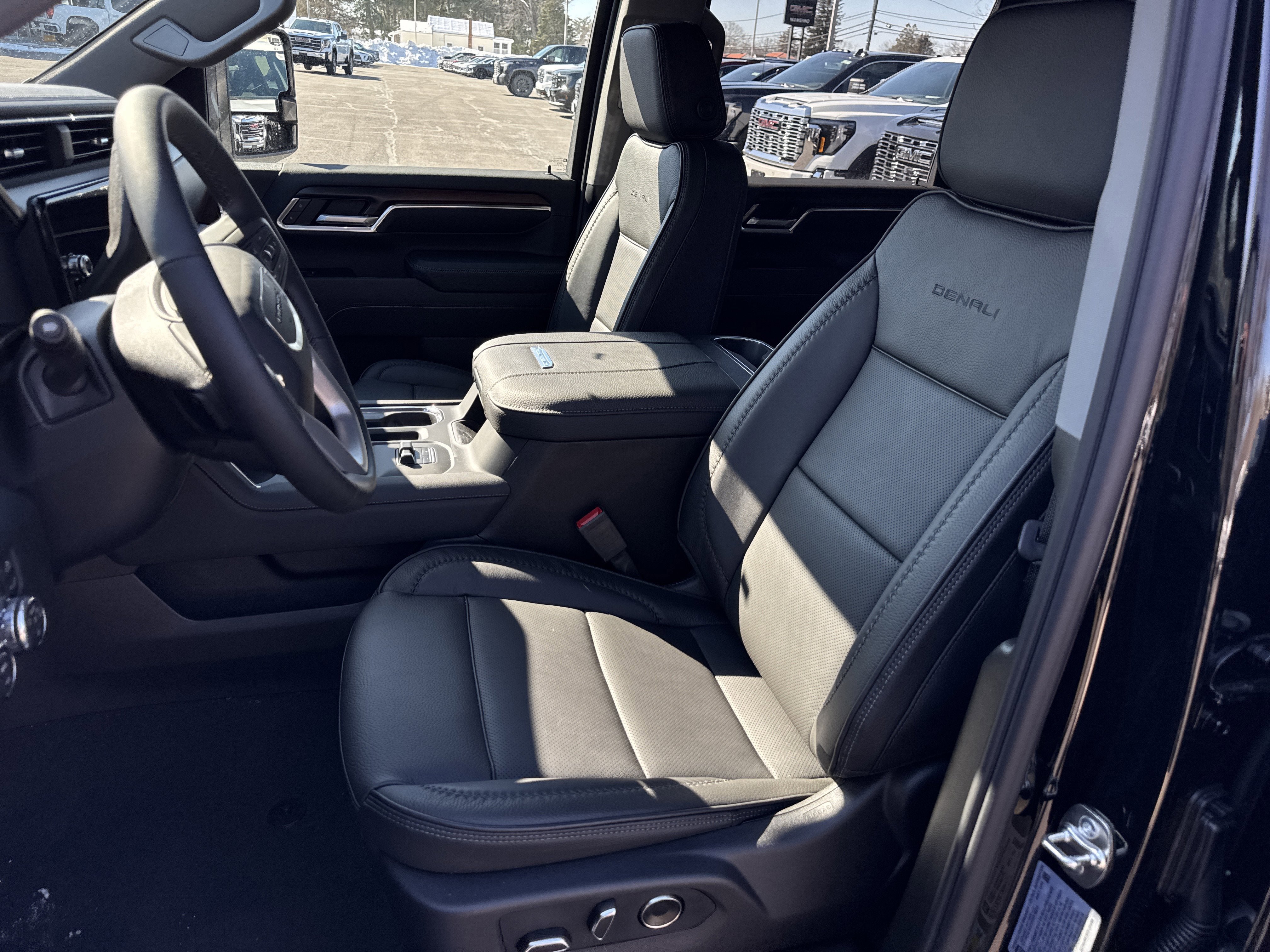 New 2026 GMC Sierra 2500 Denali w/ Denali Reserve Package AWD/4WD image 10