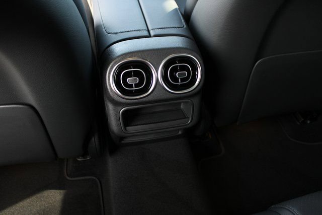 New 2026 Mercedes-Benz GLC 300 4MATIC image 31