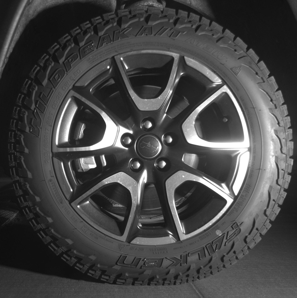 Used 2025 Jeep Compass Trailhawk image 12