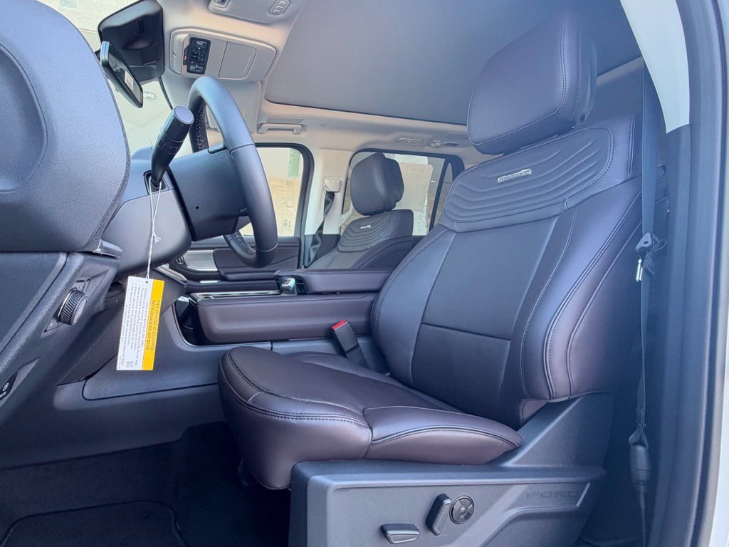 New 2027 Ford Expedition Max Platinum w/ Platinum Ultimate Package AWD/4WD image 4