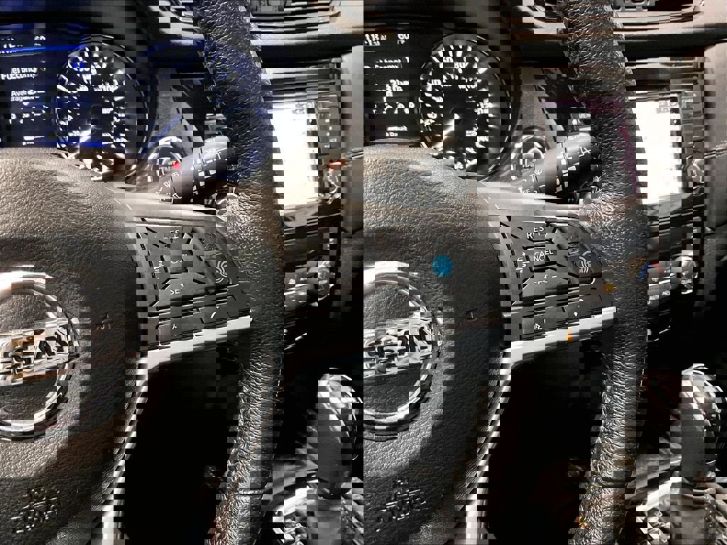 Used 2020 Nissan Rogue SL w/ Premium Package image 19