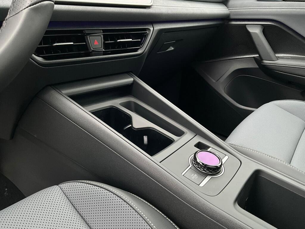 New 2026 Volkswagen Tiguan SE R-Line image 19