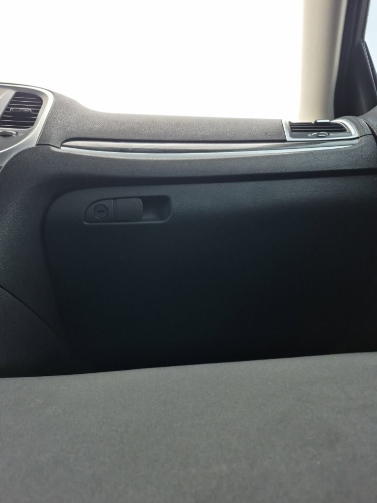 Used 2020 Chrysler 300 Touring w/ Sport Appearance Package image 41