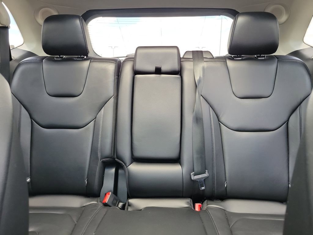 Certified 2020 Ford Edge Titanium AWD/4WD image 16