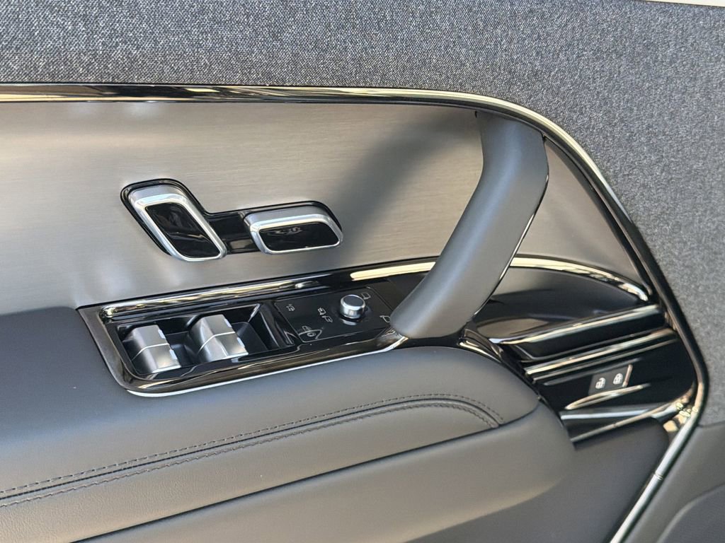 New 2026 Land Rover Range Rover Sport Dynamic SE AWD/4WD image 19