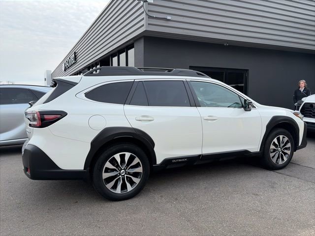 Certified 2023 Subaru Outback Limited image 3