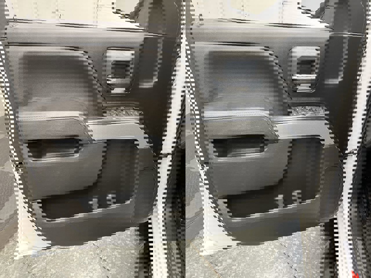 Used 2017 Chevrolet Silverado 1500 LT w/ All Star Edition image 7