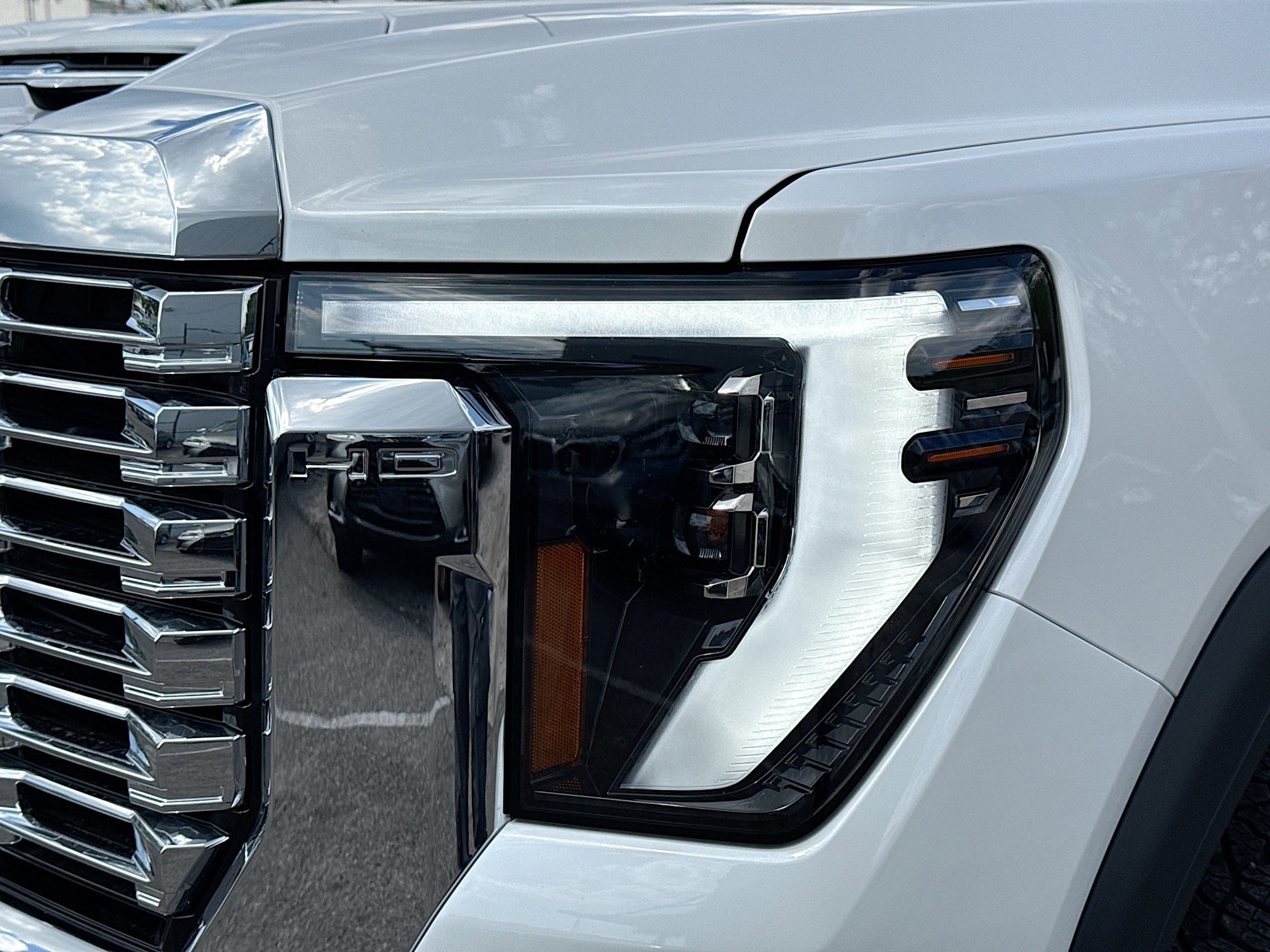 Used 2025 GMC Sierra 2500 Denali w/ Denali Reserve Package image 9