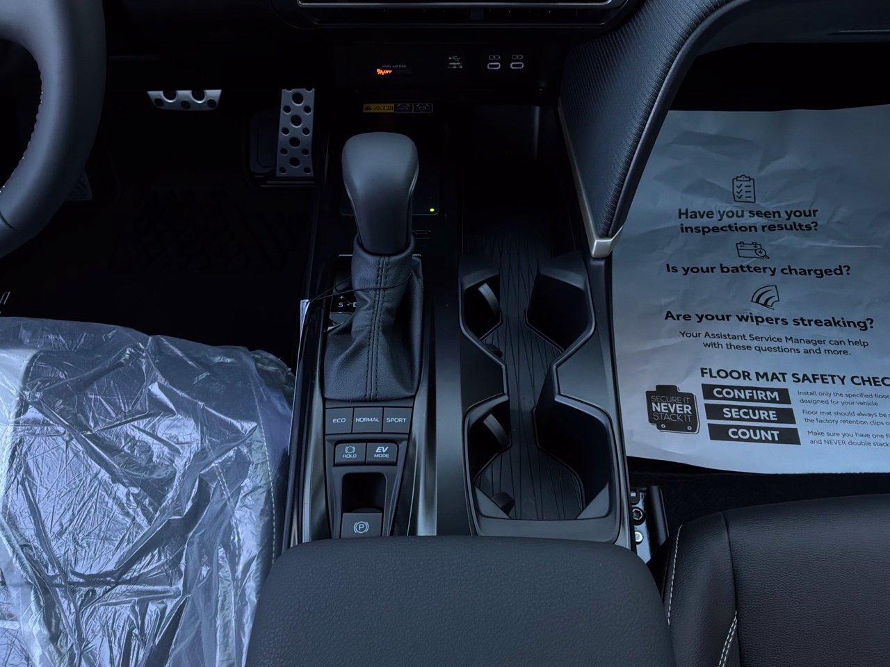 New 2026 Toyota Camry Hybrid FWD image 14