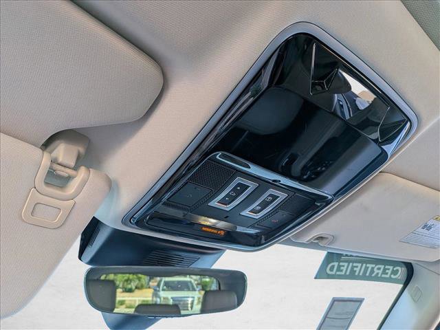 Used 2020 Land Rover Range Rover HSE image 21
