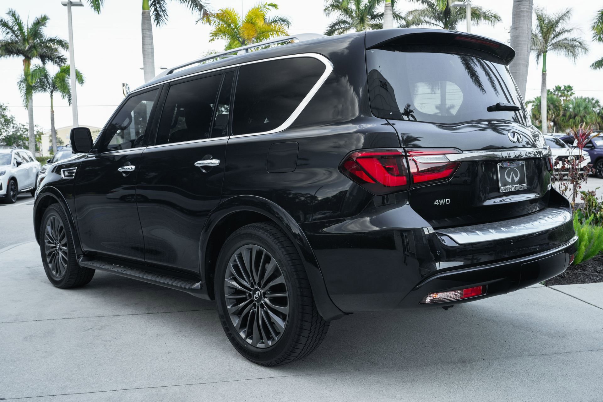 Used 2024 INFINITI QX80 Sensory image 23