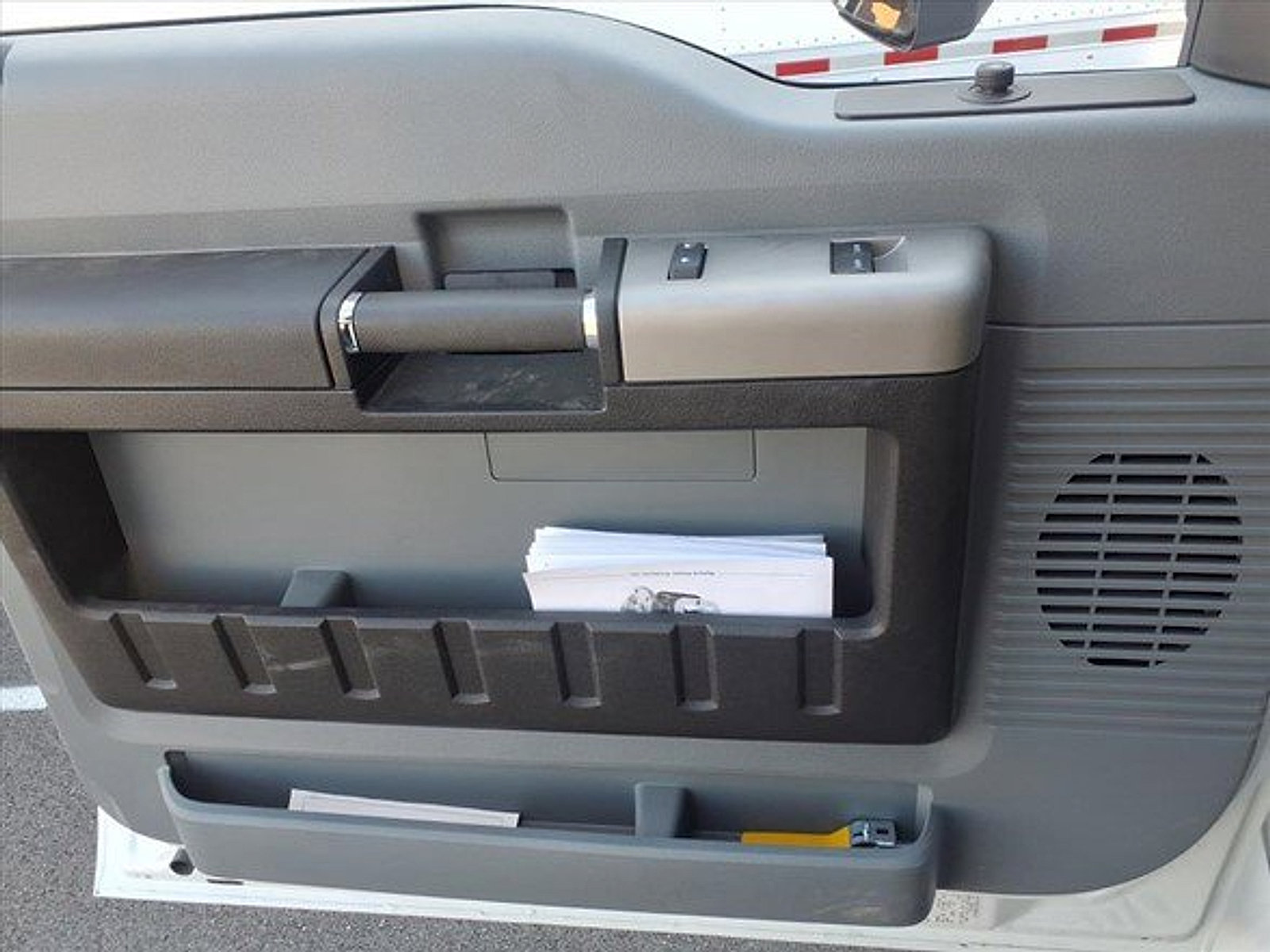 New 2027 Ford F750 2WD Regular Cab Super Duty image 17