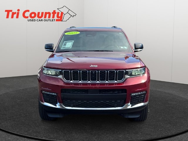 Used 2025 Jeep Grand Cherokee L Limited w/ Luxury Tech Group II AWD/4WD image 2