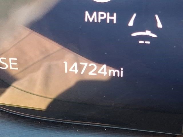 Certified 2025 Buick Envision Sport Touring image 17