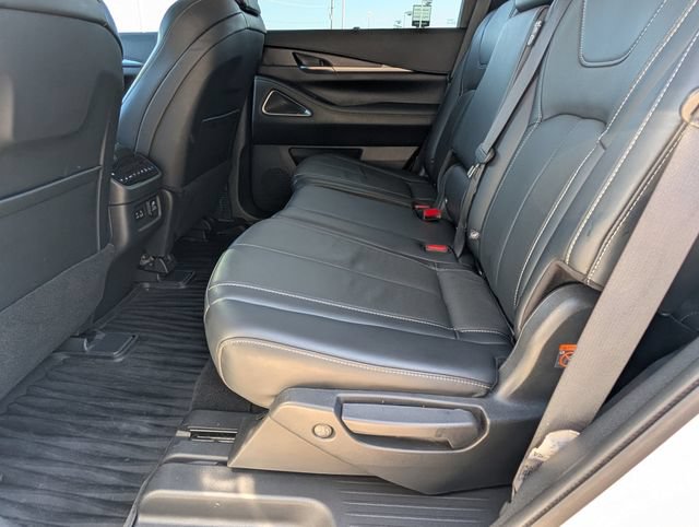 Used 2023 INFINITI QX60 Sensory w/ Vision Package FWD image 21