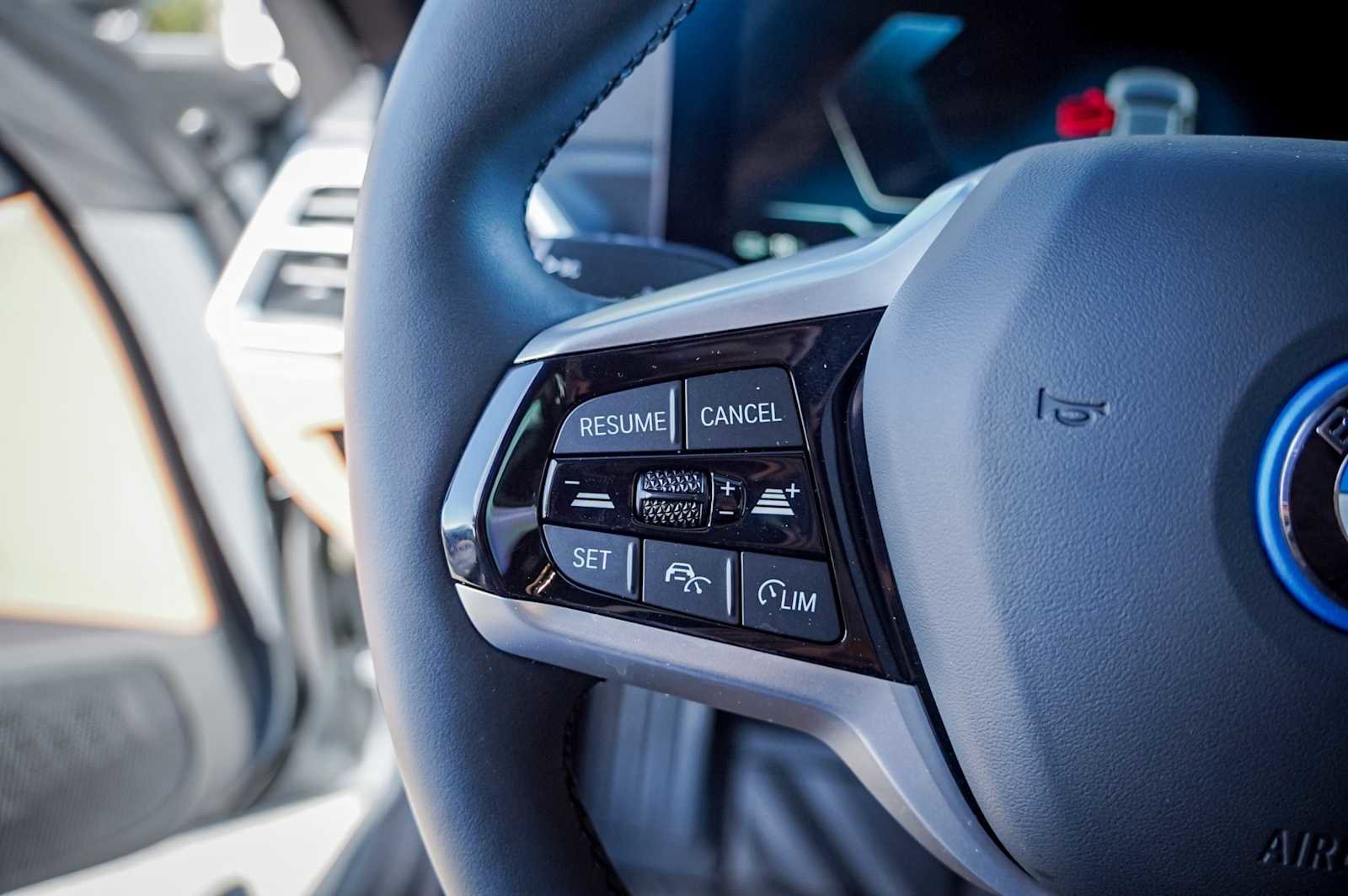 Used 2025 BMW i4 xDrive40i w/ Premium Package image 17