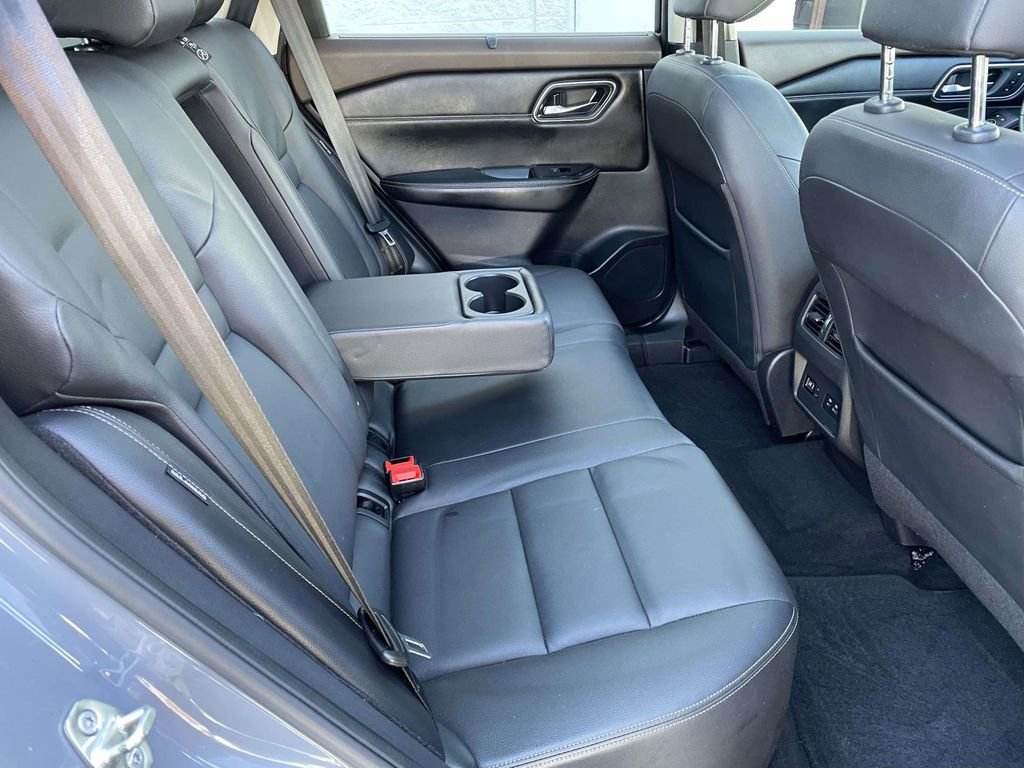 Used 2021 Nissan Rogue SL w/ Premium Package image 46