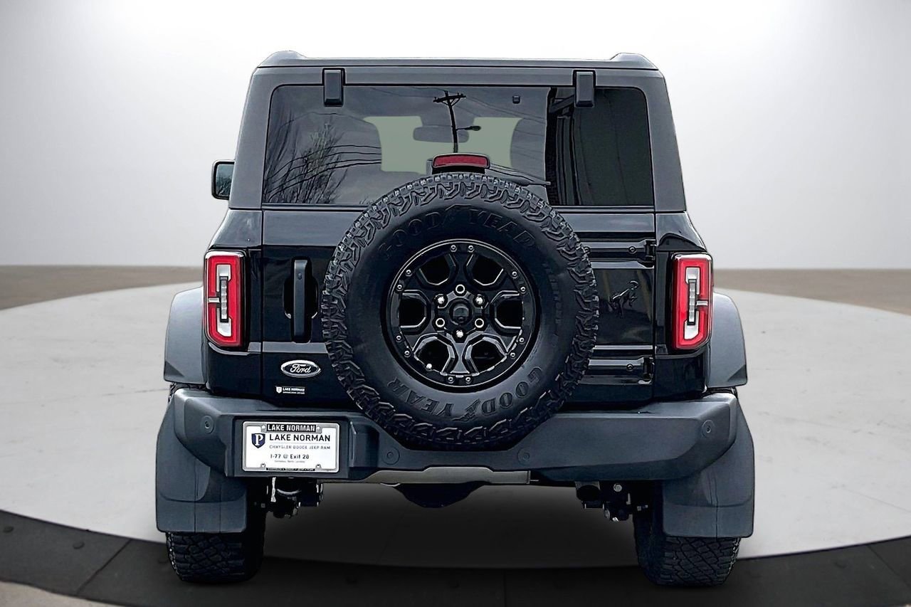 Used 2023 Ford Bronco Wildtrak image 8