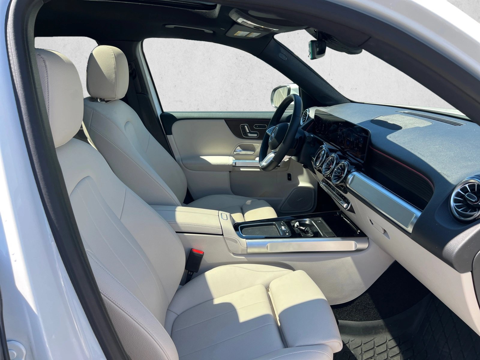 Certified 2026 Mercedes-Benz GLB 250 4MATIC image 27