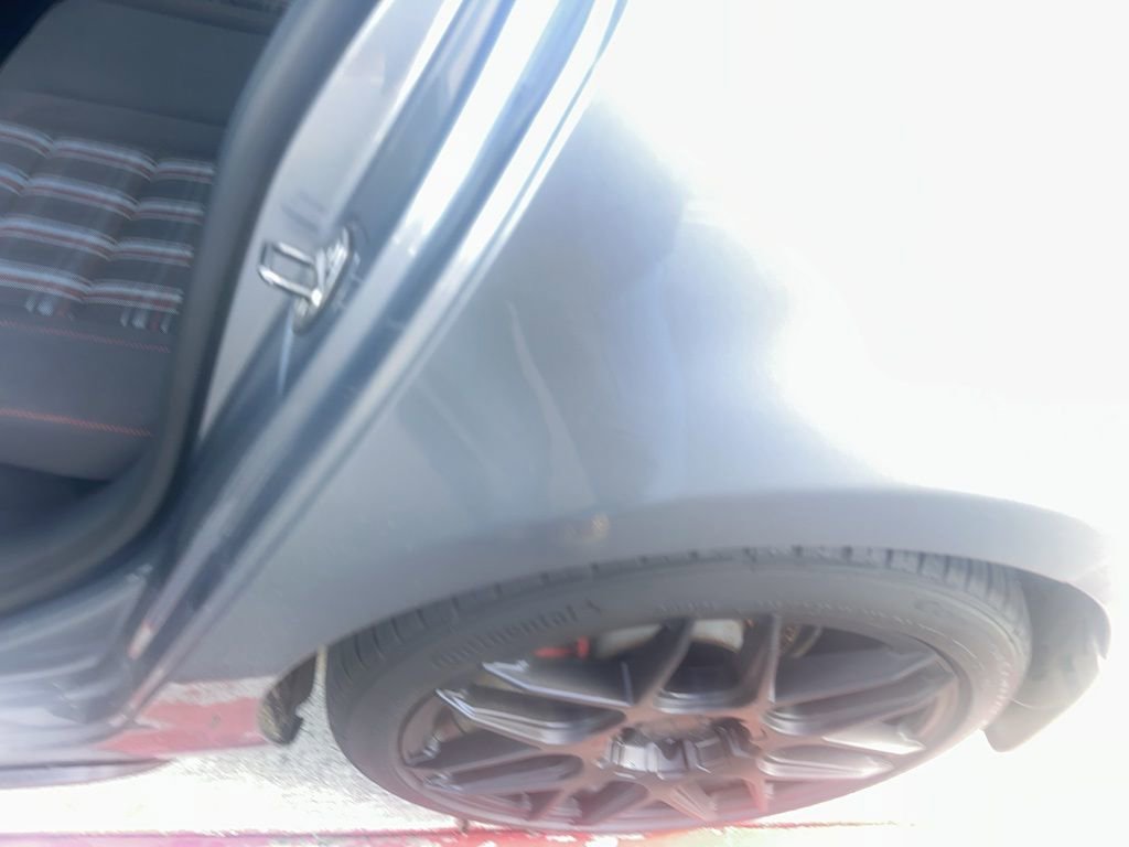 Used 2012 Volkswagen Golf 4-Door image 18